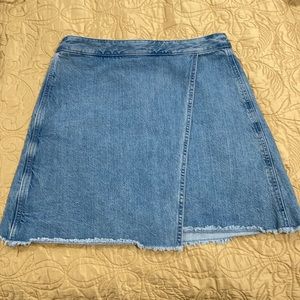 Loft mini asymmetric Jean fringed skirt